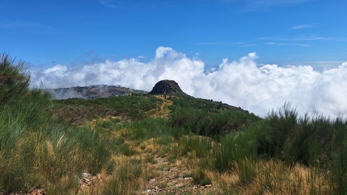 Pico do Escalvado (1700&nbsp;m)