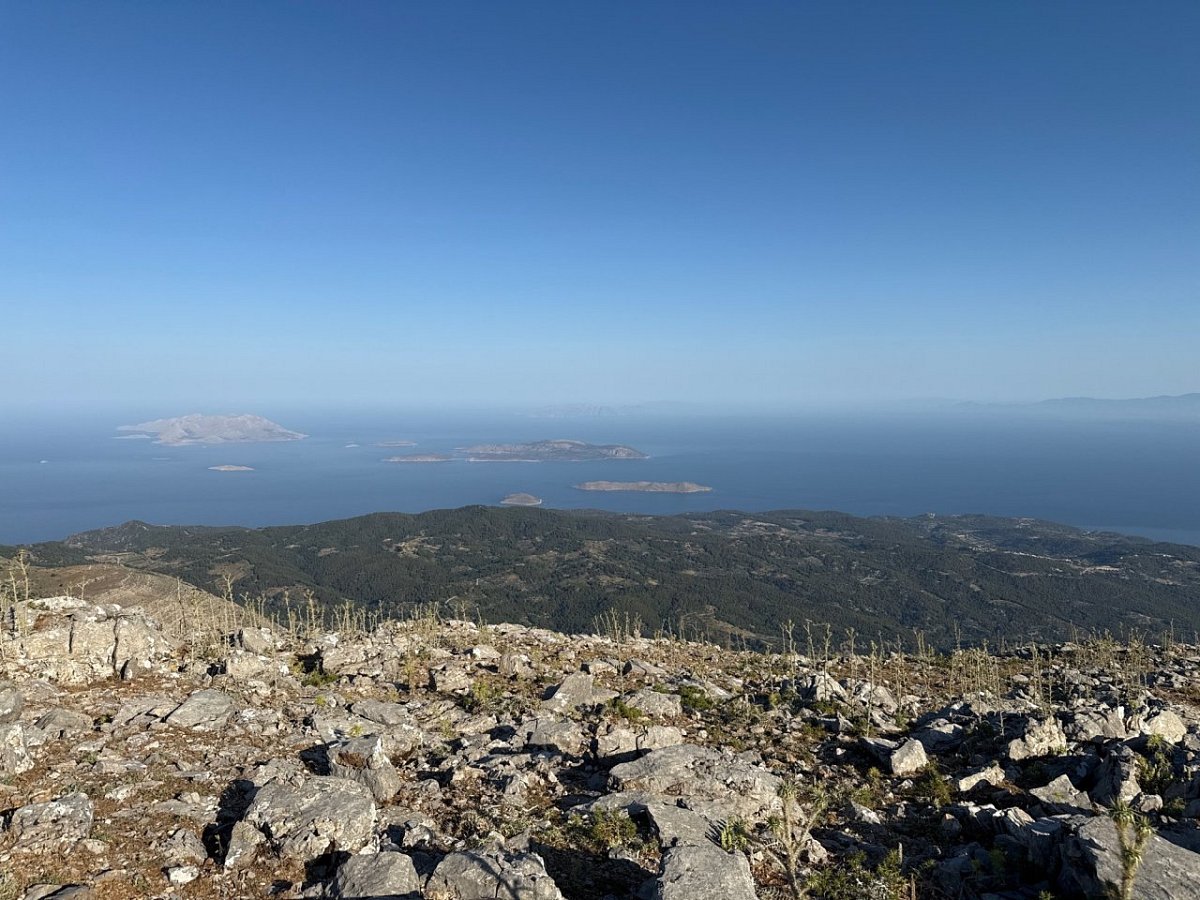 Αττάβυρος (1215&nbsp;m)