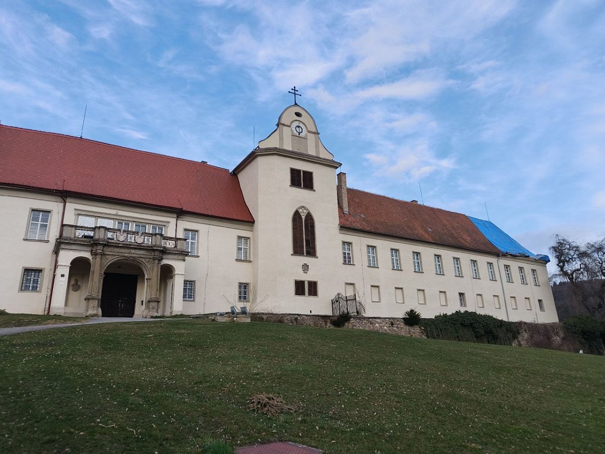 Lomnice - zámek (394&nbsp;m)